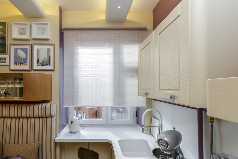 roller blind on kitchen