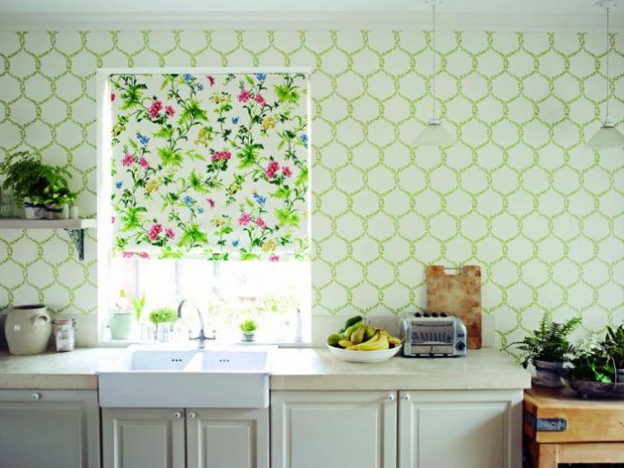 light green wallpaper with geometric pattern