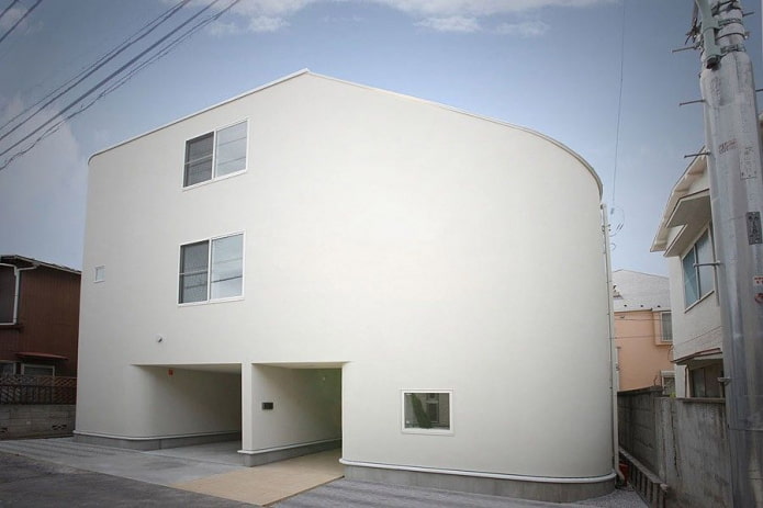 Japanese house with a slide view from the outside