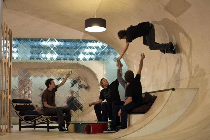 relax in a skateboard house in Malibu