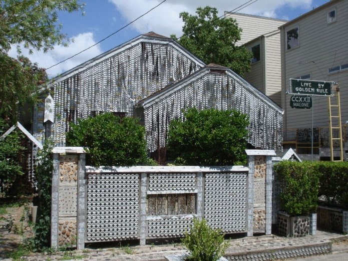 house made of beer cans in the USA