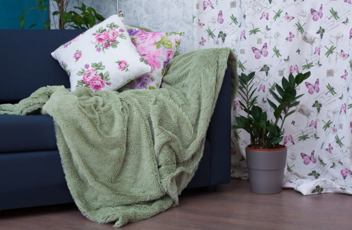 Green blanket