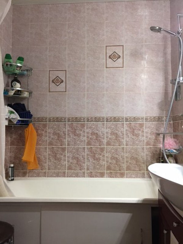 Bathroom before renovation