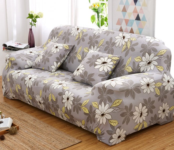 floral print on the sofa