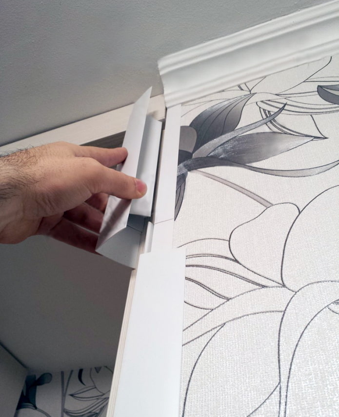 Gluing the corner