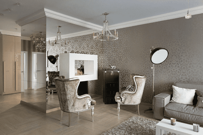 silk wallpaper in the living room