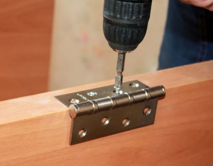 Installation of hinges