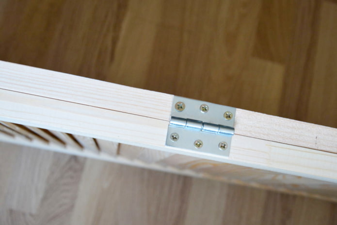 Installing hinges