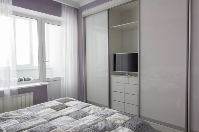 Cabinet with space for TV 
