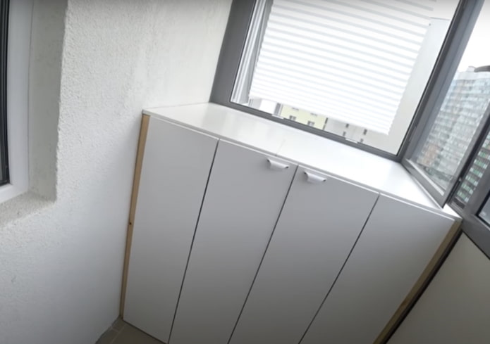 wardrobe on the balcony
