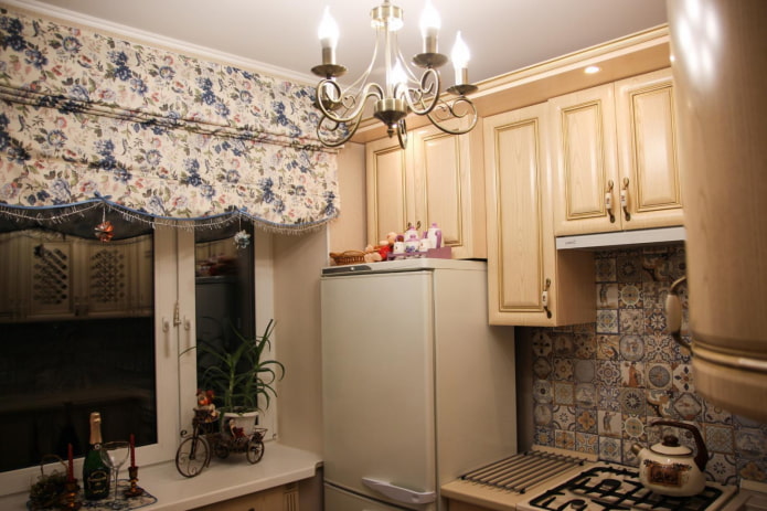 Roman blinds for the kitchen