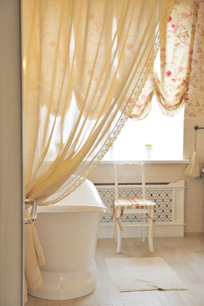 Short curtains
