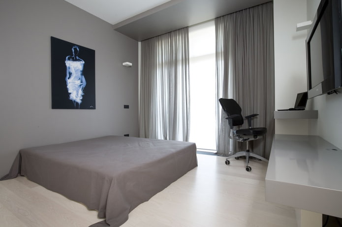 Curtains in the bedroom
