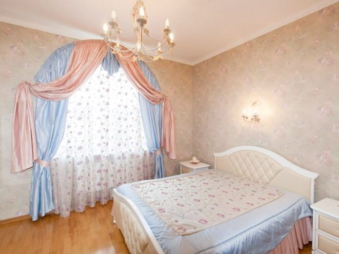 curtains in the bedroom