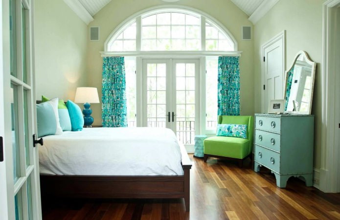 arched windows in the bedroom