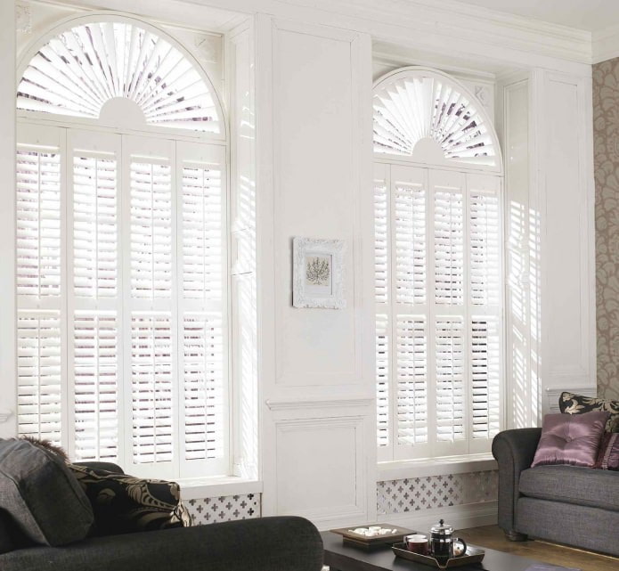 blinds on an arch