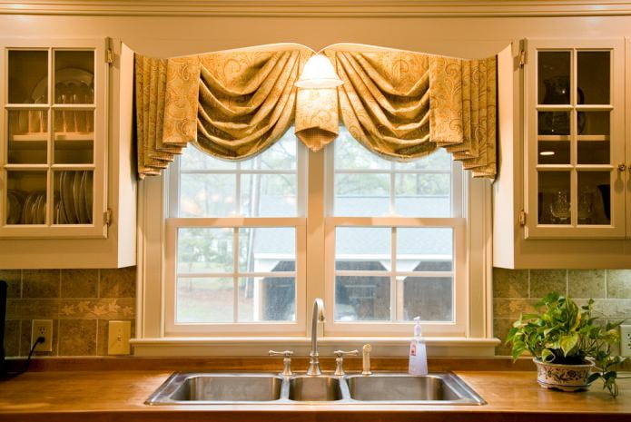 Folded kitchen curtains