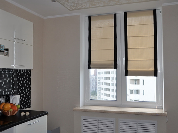 Roman blind