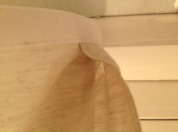 curtain fastening