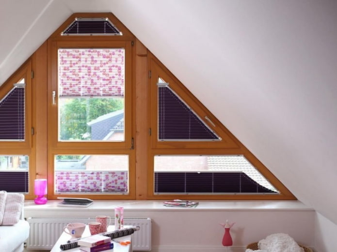 trapezoid window with pleated blinds
