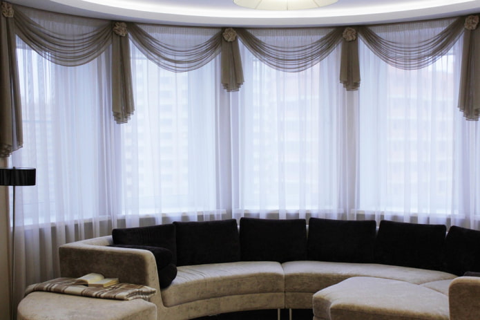 veil lambrequin in the interior