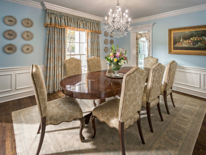 curtains with pleated lambrequin