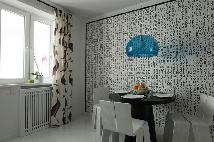 curtains with birds in the interior 
