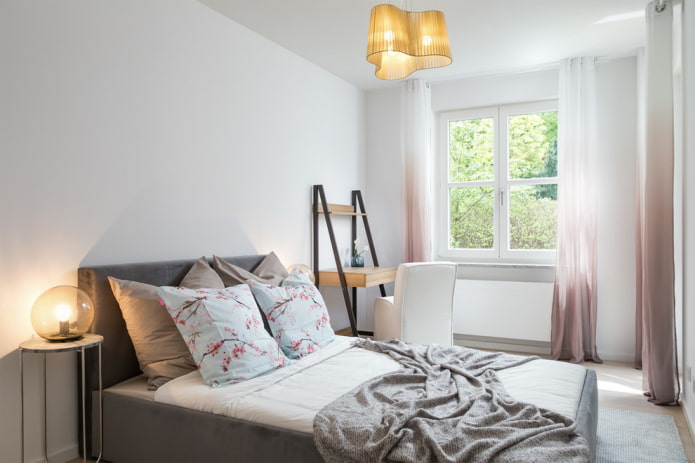 curtains with ombre effect in the bedroom