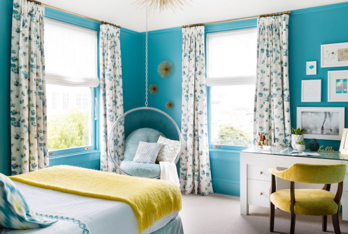 curtains with flowers in the bedroom interior
