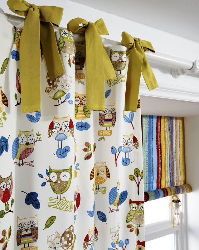 Curtains with ties