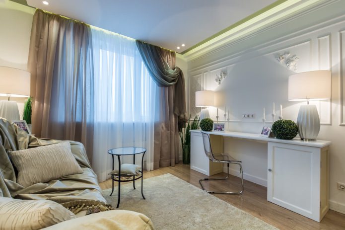 Tulle curtains in the living room