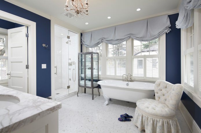 blue curtains in the bathroom