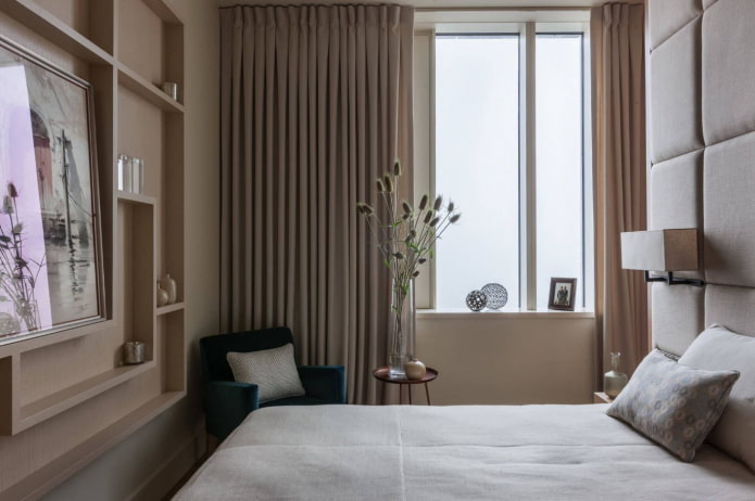 curtains in the color of the walls
