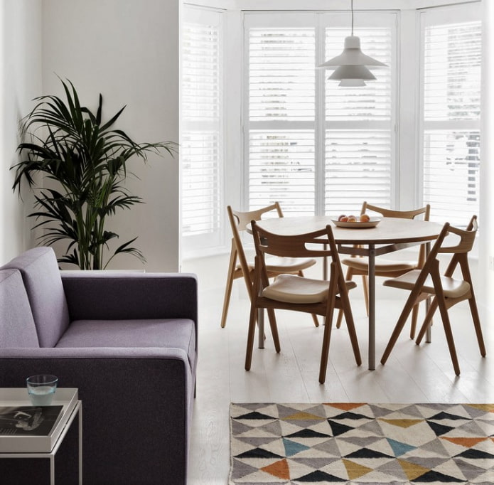 white blinds