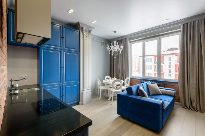 combination of curtains with textiles in the interior