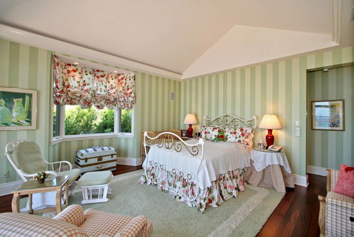 floral curtains in a bedroom in the Provence style