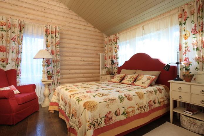 curtains combined with textiles in the Provence style