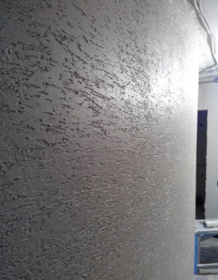 covering walls with plaster