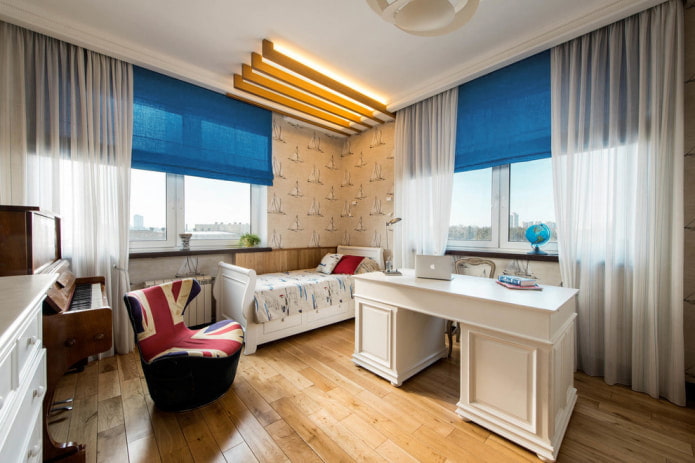roman blinds and tulle