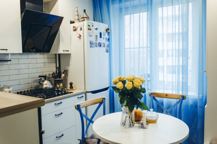organza in the kitchen