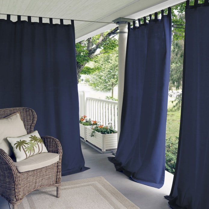 curtains with loops