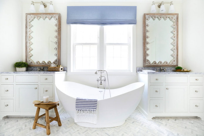 blue curtain on the window in the bathroom