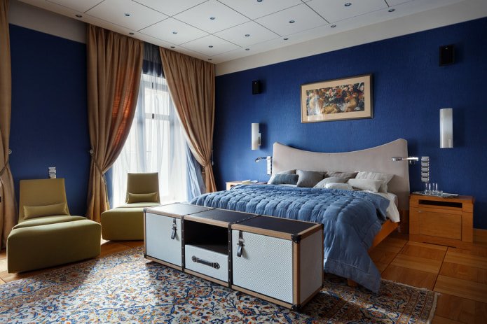 blue blanket on the bed