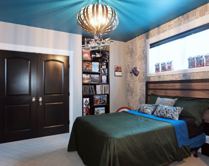 blue ceiling in the bedroom