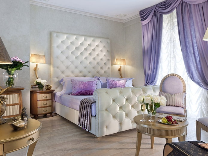 lilac lambrequins in the interior