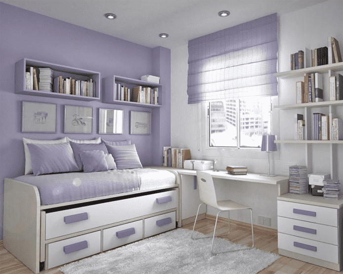 combination of lilac roman blinds with wallpaper