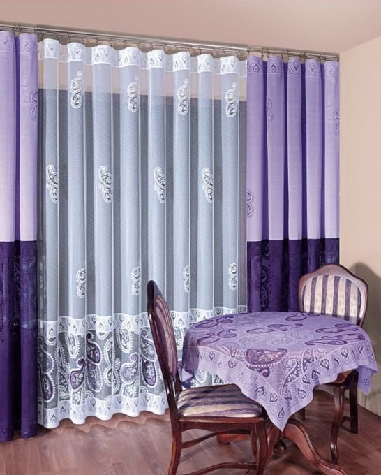 a combination of two colors on curtains