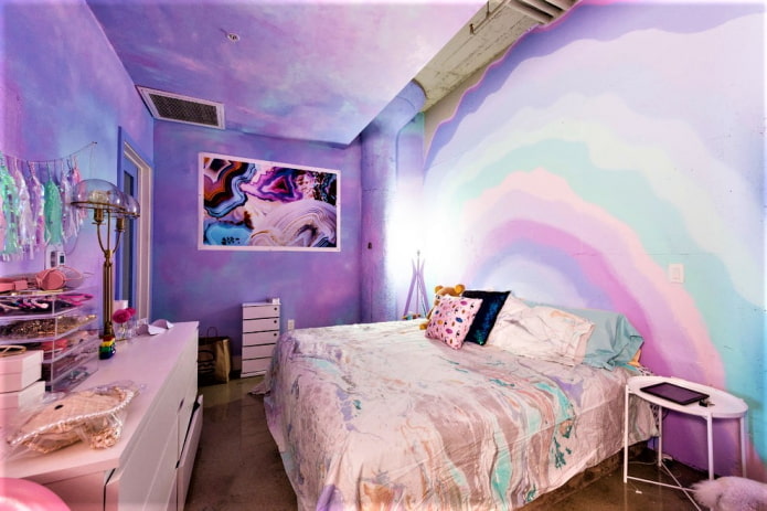 fresco in lilac tones on the walls and ceiling