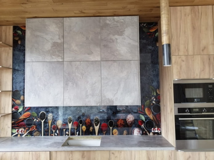 skinali with the image of spices and herbs