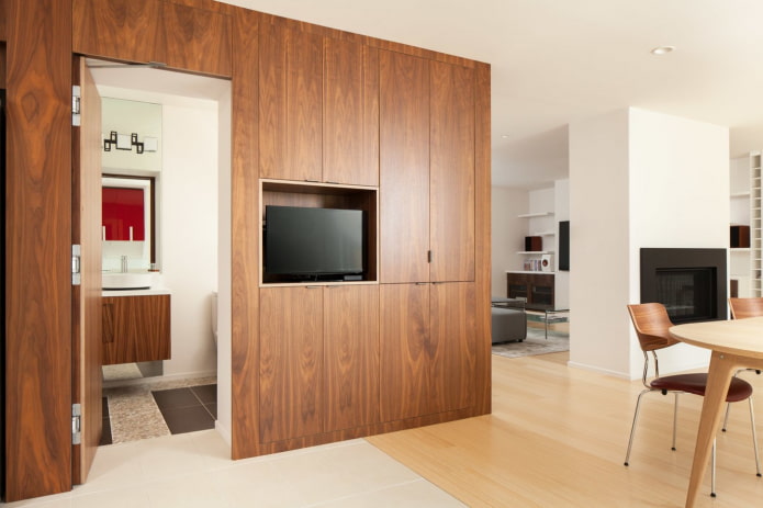 interior door in the closet